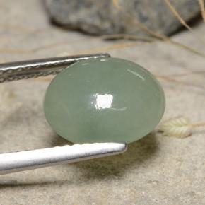 3.68克拉天然绿色硬玉，椭圆形切割，10.7×9.6毫米，半透明