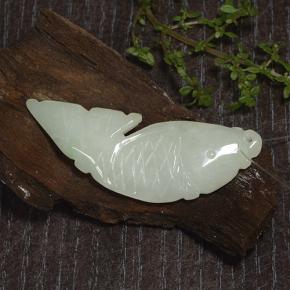 26.32克拉天然绿色硬玉，异形，40.1×15.4毫米，半透明