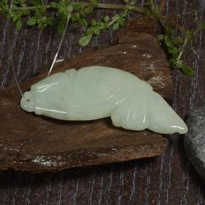 25.28克拉天然翡翠，异形，半透明