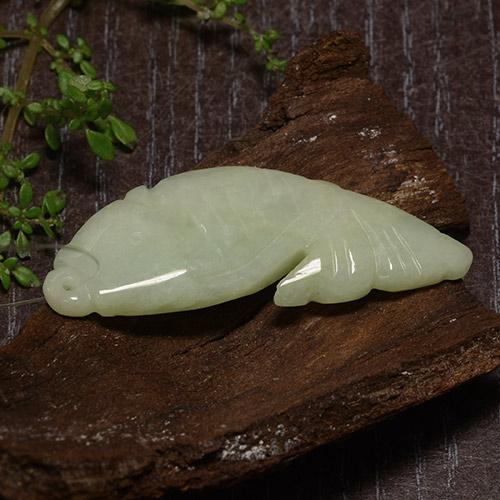 28.67克拉天然绿色硬玉，异形，41.5×15.1毫米，半透明