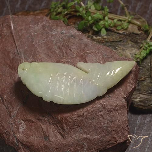 29.72克拉天然翡翠，花式切割，半透明