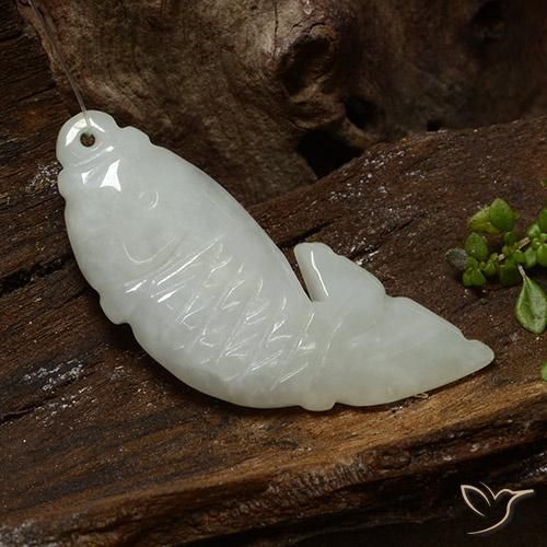 30.39克拉天然翡翠，异形，半透明