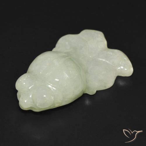 29.37克拉天然绿色硬玉，异形，30.3×17.7毫米，半透明