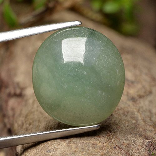 7.87ct 天然 Medium Light Green 翡翠, 椭圆形, 半透明