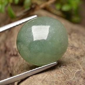 7.87克拉天然翡翠，椭圆形切割，半透明