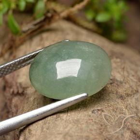 7.87克拉天然翡翠，椭圆形切割，半透明