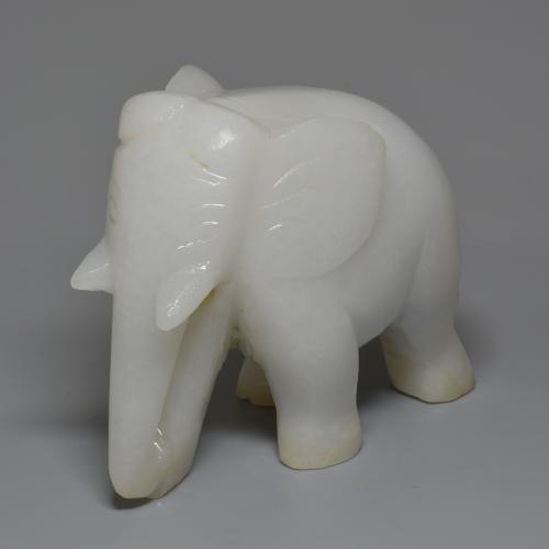 1311.99克拉天然翡翠，异形，不透明