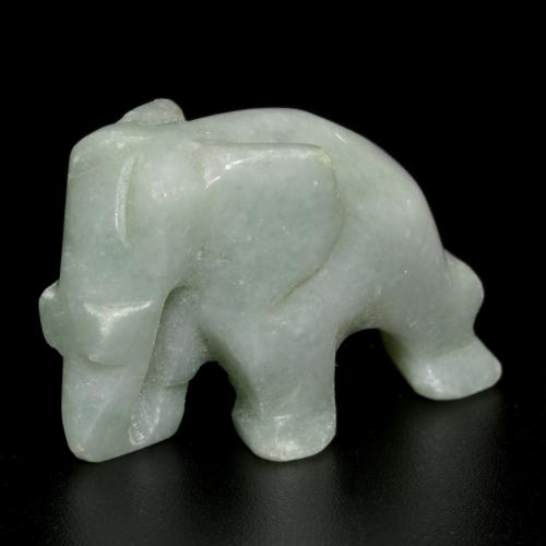 53.78克拉天然翡翠，异形，不透明