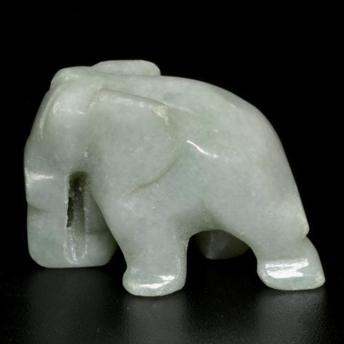 53.78克拉天然翡翠，异形，不透明