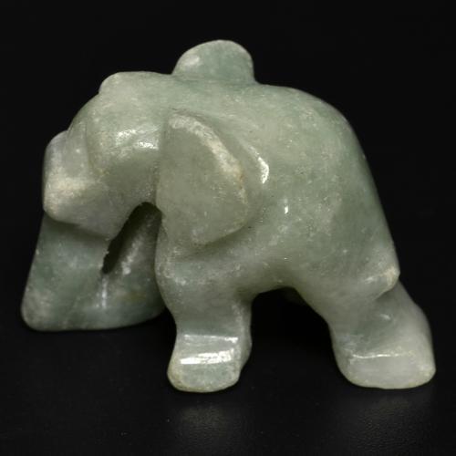 55.46克拉天然翡翠，异形，不透明