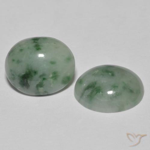 7.79克拉天然翡翠，椭圆形，不透明