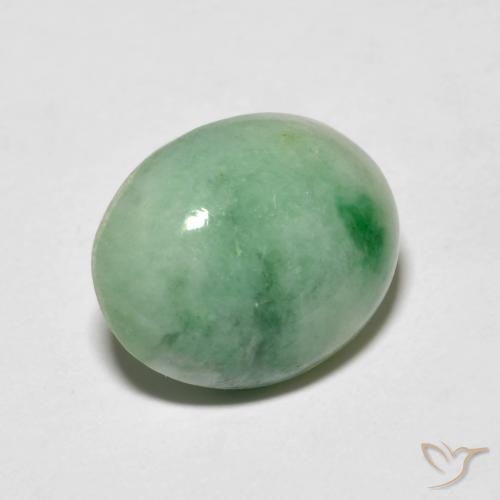 4.95克拉天然翡翠，椭圆形，不透明