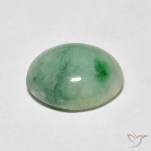 4.95克拉天然翡翠，椭圆形，不透明