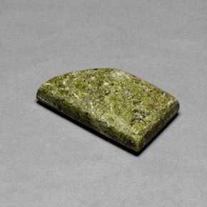 31.83克拉天然多色碧玉，异形，27.4×16.4毫米，半透明