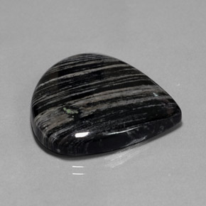 42.50克拉天然多色碧玉，梨形，30.2×29.5毫米，不透明