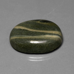37.53克拉天然多色碧玉，椭圆形切割，26.8×19.7毫米，不透明