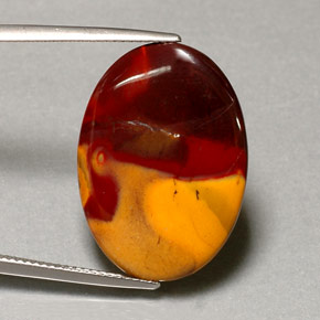 12.49克拉天然碧玉，椭圆形切割，不透明