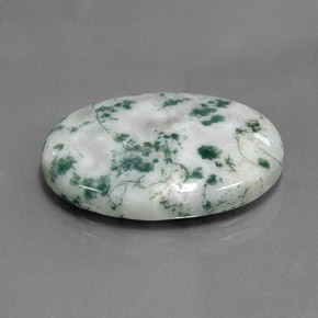 17.60克拉天然多色碧玉，椭圆形切割，25×18.1毫米，不透明