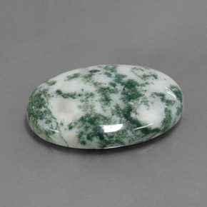 17.45克拉天然多色碧玉，椭圆形切割，24.9×18毫米，不透明