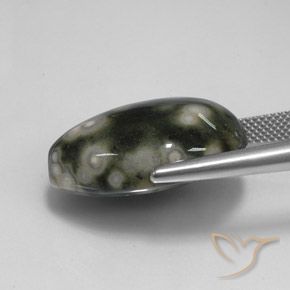 26.28克拉天然多色碧玉，梨形，22.7×17.2毫米，不透明