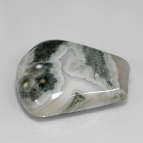 29.53克拉天然碧玉，异形，不透明