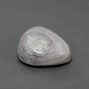 10.91克拉天然碧玉，梨形，不透明