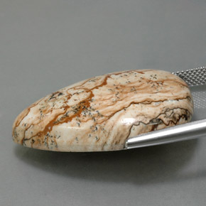 38.83克拉天然碧玉，梨形，不透明