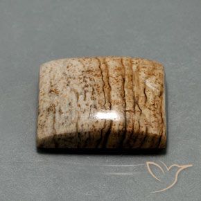32.30克拉天然碧玉，狭长方形，不透明