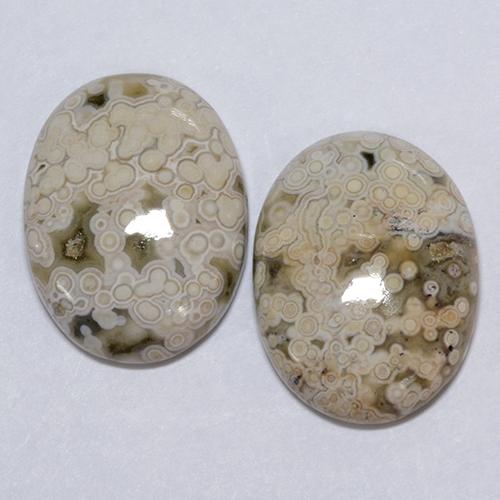 22.24天然多色碧玉，椭圆形切割，20×15.1毫米，不透明