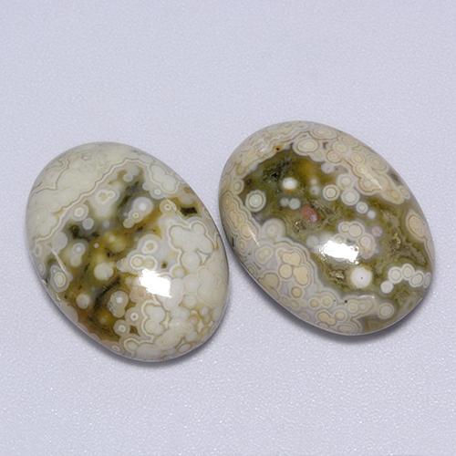 21.70天然多色碧玉，椭圆形切割，17.8×13.2毫米，不透明