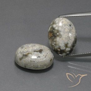 20.10ctw 天然 彩色 碧玉, 椭圆形, 不透明