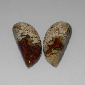 天然多色碧玉，异形，36.2×12.9毫米，不透明