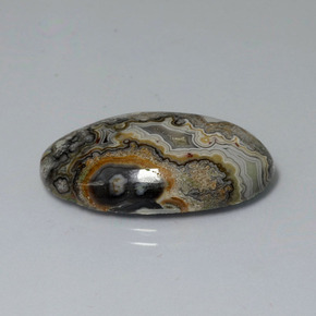 12.43克拉天然碧玉，椭圆形切割，不透明