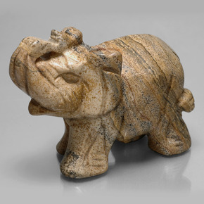 576.48克拉天然碧玉，异形，不透明