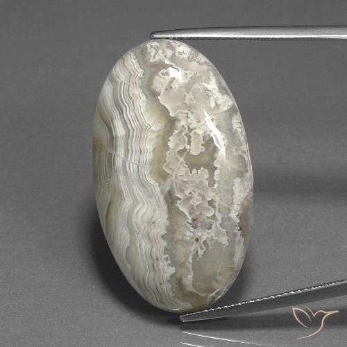 37.12ct 天然 彩色 碧玉, 椭圆形, 不透明