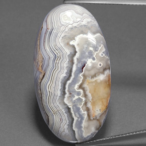 30.23克拉天然多色碧玉，椭圆形切割，32.4×18.8毫米，不透明