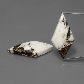 天然多色碧玉，异形，30.3×14.7毫米，不透明