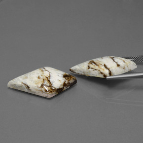 克拉天然碧玉，异形，不透明