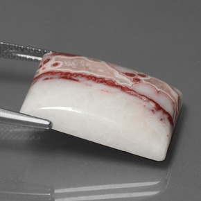 20.57克拉天然碧玉，狭长方形，不透明