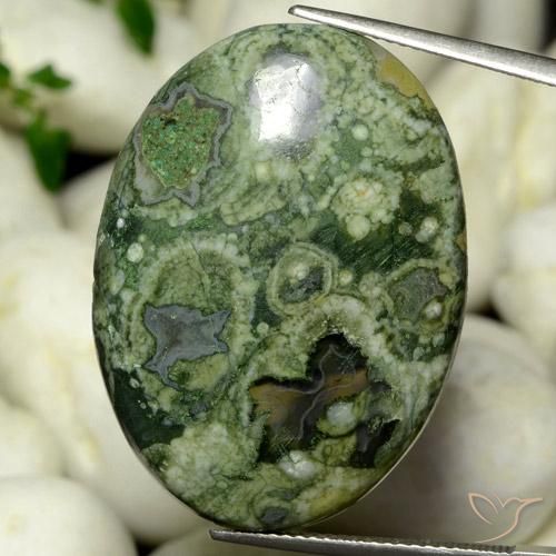 30.18ct 天然 彩色 碧玉, 椭圆形, 不透明