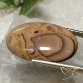 33.76克拉天然碧玉，椭圆形，不透明