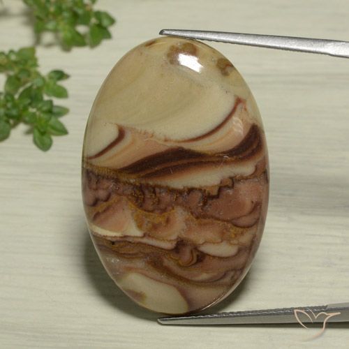 26.20ct 天然 彩色 碧玉, 椭圆形, 不透明