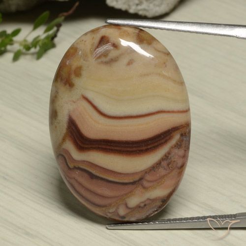 24.13ct 天然 彩色 碧玉, 椭圆形, 不透明