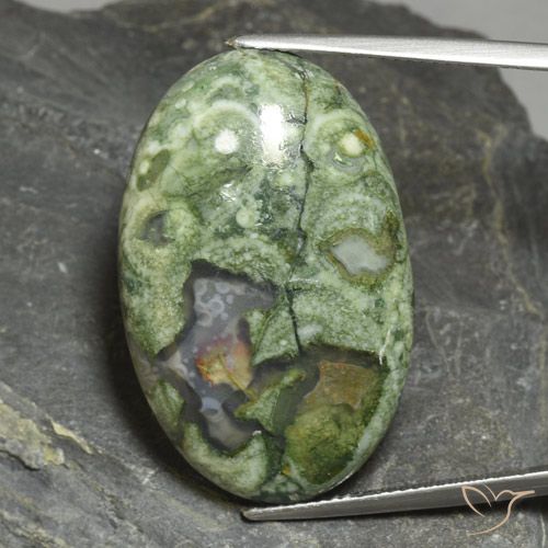 30.57ct 天然 彩色 碧玉, 椭圆形, 不透明