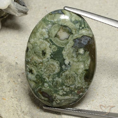 27.91ct 天然 彩色 碧玉, 椭圆形, 不透明