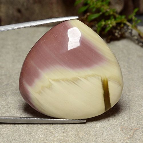 64.31ct 天然 彩色 碧玉, 梨形, 不透明