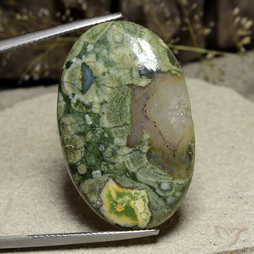 28.92ct 天然 彩色 碧玉, 椭圆形, 半透明