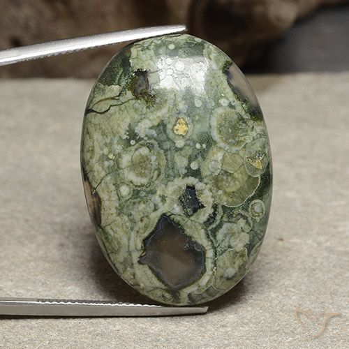 28.30ct 天然 彩色 碧玉, 椭圆形, 不透明
