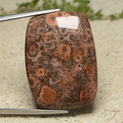 30.35ct 天然 彩色 碧玉, 软垫, 不透明