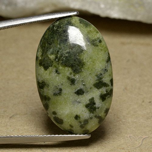 17.99ct 天然 彩色 碧玉, 椭圆形, 不透明